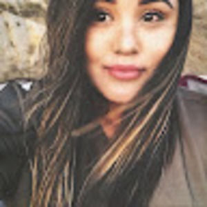 Meet your Posher, Beatriz